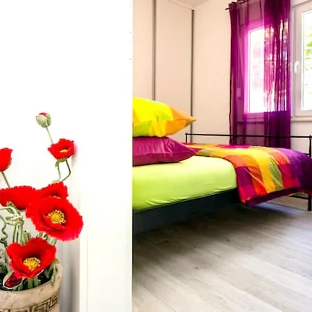 Modern In - 70 M² - Parking Included Apartament