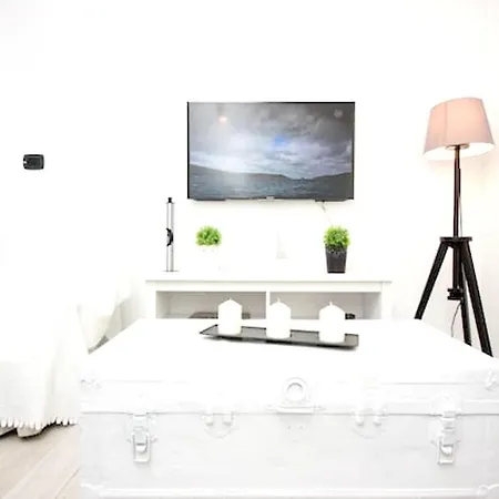 Modern In - 70 M² - Parking Included Trogir