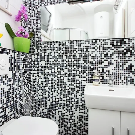 Modern In - 70 M² - Parking Included * Trogir