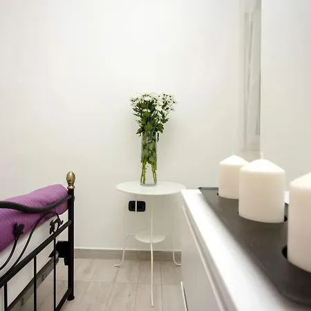 Modern In - 70 M² - Parking Included