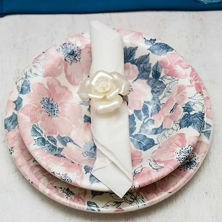 Modern In - 70 M² - Parking Included