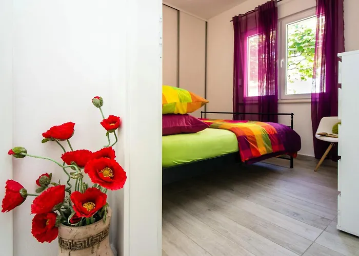 Modern In - 70 M² - Parking Included Apartment