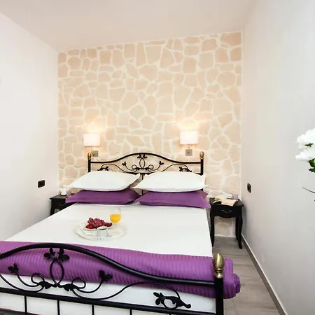 Modern In - 70 M² - Parking Included * Trogir