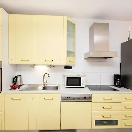 Modern In - 70 M² - Parking Included Apartman Trogir