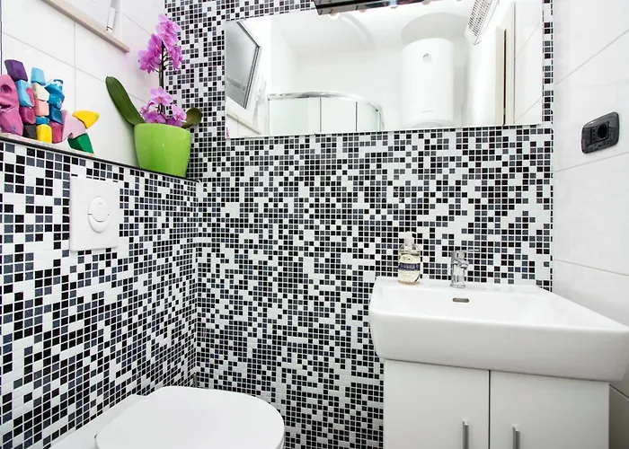 Modern In - 70 M² - Parking Included * Trogir