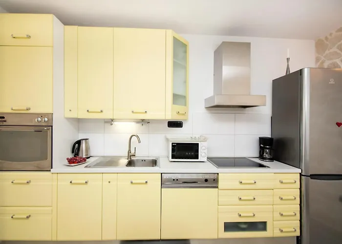 Modern In - 70 M² - Parking Included * Trogir