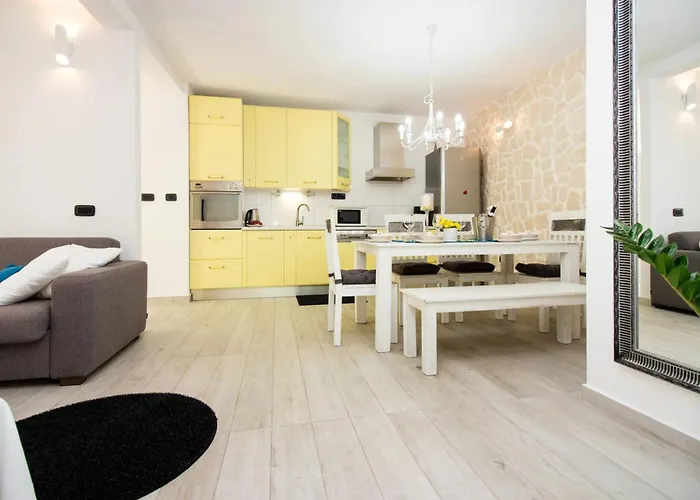 Modern In - 70 M² - Parking Included