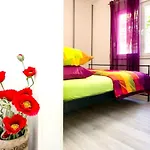 Modern In - 70 M² - Parking Included Апартаменты