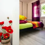 Modern In - 70 M² - Parking Included Апартаменты